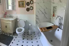 Cozy Greenport village cottage - Image 2