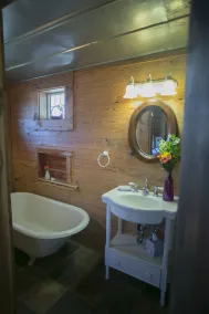 SEVENTY-FOUR RANCH - BED AND BREAKFAST - Image 5
