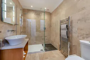 Luxuriously presented holiday cottage in the Cotswolds - Yew Barn & The Cottage - Image 5
