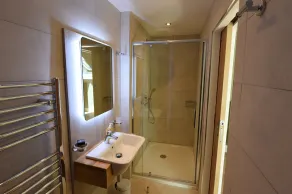 💚Perfect Luxury 2 bedroom, 3 bathroom apartment. 5 star reviews, laundry. - Image 5