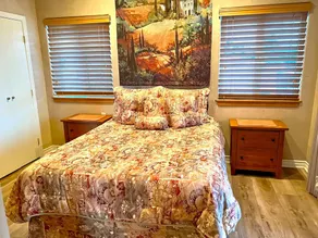 Tuscan Villa Guest House - Image 3