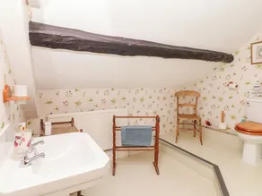 CASTLE VIEW, family friendly, character holiday cottage in Dunster - Image 3