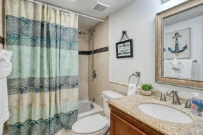 Private Garden, Hot Tub, Fire Pit, Walk to Beach, Minutes to Historic Downtown, $300 in Free Tickets - Image 4