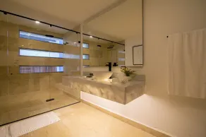 7 Bedroom Luxury Full Floor Apartment with Private Pool - Image 4