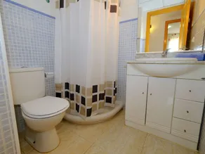 Incantevole appartamento per 6 ospiti con WIFI, piscina, TV e balcone - Image 3