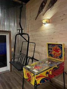 Large Lakefront Home - Image 4