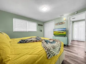 Newly renovated  Cozy Beach Cottage A1/2 of a duplex, 3min walk to beach - Image 5