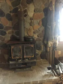 Rustic cabin in the woods - Image 2