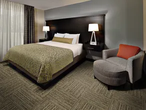 Great Value! Cozy 2 Bedroom Suite in Mclean | Free Breakfast + 24h Business Center - Image 3