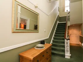 HEANOR HOUSE, character holiday cottage, with a garden in Leyburn - Image 2