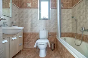 Stunning Maisonette close to the sea with breathtaking view and pool - Image 3