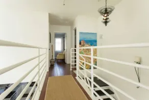 Master Suite with magnificent views of the ocean - Image 2
