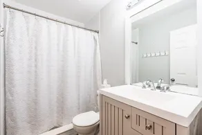 Family friendly 3 bedroom home minutes from the beach and top notch restaurants - Image 2