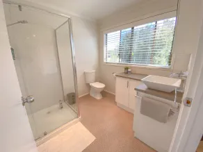 Spacious 5 bedroom, family-friendly property - enjoy the beauty of Barwon Heads. - Image 3