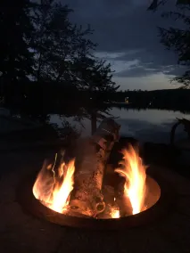 Spacious New Hampshire mountain waterfront get away house. Boats & private docks - Image 3
