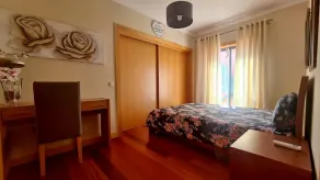 2 Terrace Town House - Image 4