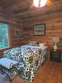 Pebble Creek Magical Retreat 2BR 1.5BA Shelter on Stream. Camp/Sleep 10/Linens - Image 4