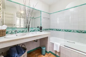 Atemberaubende Luxusvilla - großer Pool, sehr private Gärten und 4 wunderschöne Schlafzimmer! - Image 4