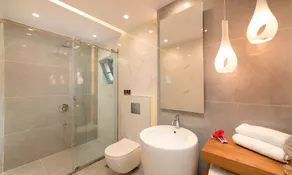 Mistral Suite Heated Pool - Image 3