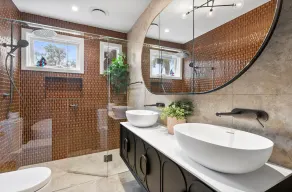 Saltwater VILLA -5 bed, 12m heated* POOL -foxtel, billiards, BONUS* OFFERS 2026. - Image 4