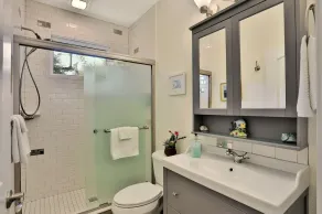 Tranquil Guest Suite in Paradise with Private Pool Walking Distance to Town\n - Image 2