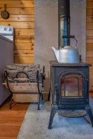 Historic lodge, new wing, ocean-front, private beach, kayaks, hot tub, and more! - Image 5