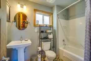 DOWNTOWN Vancouver Bungalow.  Near PDX & Downtown Portland. Vintage Charm! - Image 3