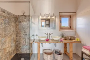 Stunning Villa Can Xesquet with Mountain View, Wi-Fi - Image 3
