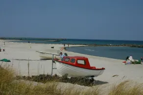 bright, modern apartment with dyke view near the beach, familienfreudlich - Image 3