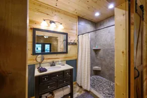 2 Master Suites, hot tub, fireplace, back deck, wrap around porch,  secluded  - Image 3