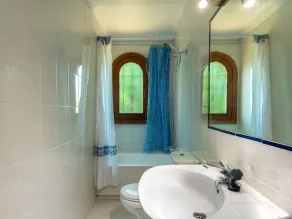 Bellissima villa indipendente per 6 ospiti con A/C, piscina privata, WIFI, TV e patio - Image 2