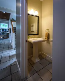 Galena's Premier Lakeview 6 BR/5.5 BA Executive Home; Can rent as 4, 5 or 6 BR - Image 2