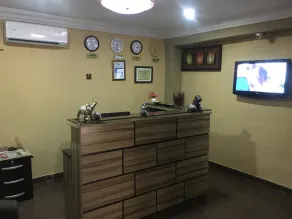 Momak 5 Hotel and Suites - Image 2