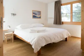 Prime location Apartment 300 meters lift - Image 4