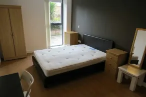 Mobiliado para saborear a casa de férias para a família no coração de Manchester - Image 4