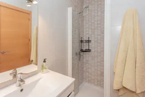 Apartment 'En Arenal En Castell' with Sea View, Shared Pool and Wi-Fi - Image 2