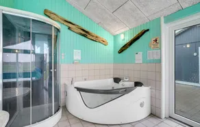 Gorgeous home in Thisted with sauna - Image 4