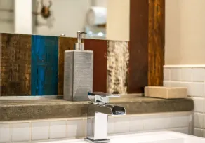 A fabulously designed one-bed apartment in a superb location. Sleeps 2. - Image 4