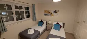Charming 3 Bed Hse Family and Long Stay - Image 5