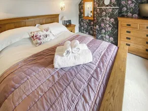 2 bedroom accommodation in Avening, near Tetbury - Image 4