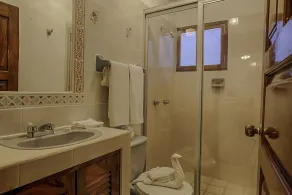 Beau condo de deux chambres à coucher deux bungalows de bain - Image 3