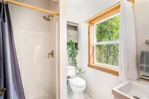 Modern Cabin on a River Bluff - Image 2