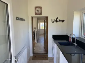 New for 2020 Modern barn conversion sleeps up to 9 people. Close to Alton Towers - Image 4