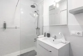 Apartment with pool and views in Costa Adeje - Image 4