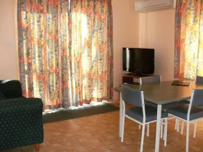 Regatta Point Holiday Park - Image 2