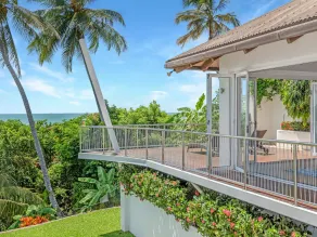 The Pinnacle - 4 Bedroom House in Town with Stunning Views - Image 5