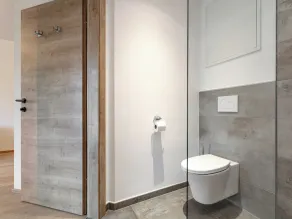 Tolle Wohnung mit Sauna und Balkon - Image 4