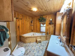 Traditional Mountain Cabin minutes from Kooser Lake and Hidden Valley Resort - Image 4