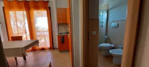 Cottage dans le vert avec vue mer et piscine - Image 2