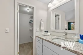 Twin Lakes Village Home Golf Retreat Community Pool Corner Lot and Single Level Living - Image 2